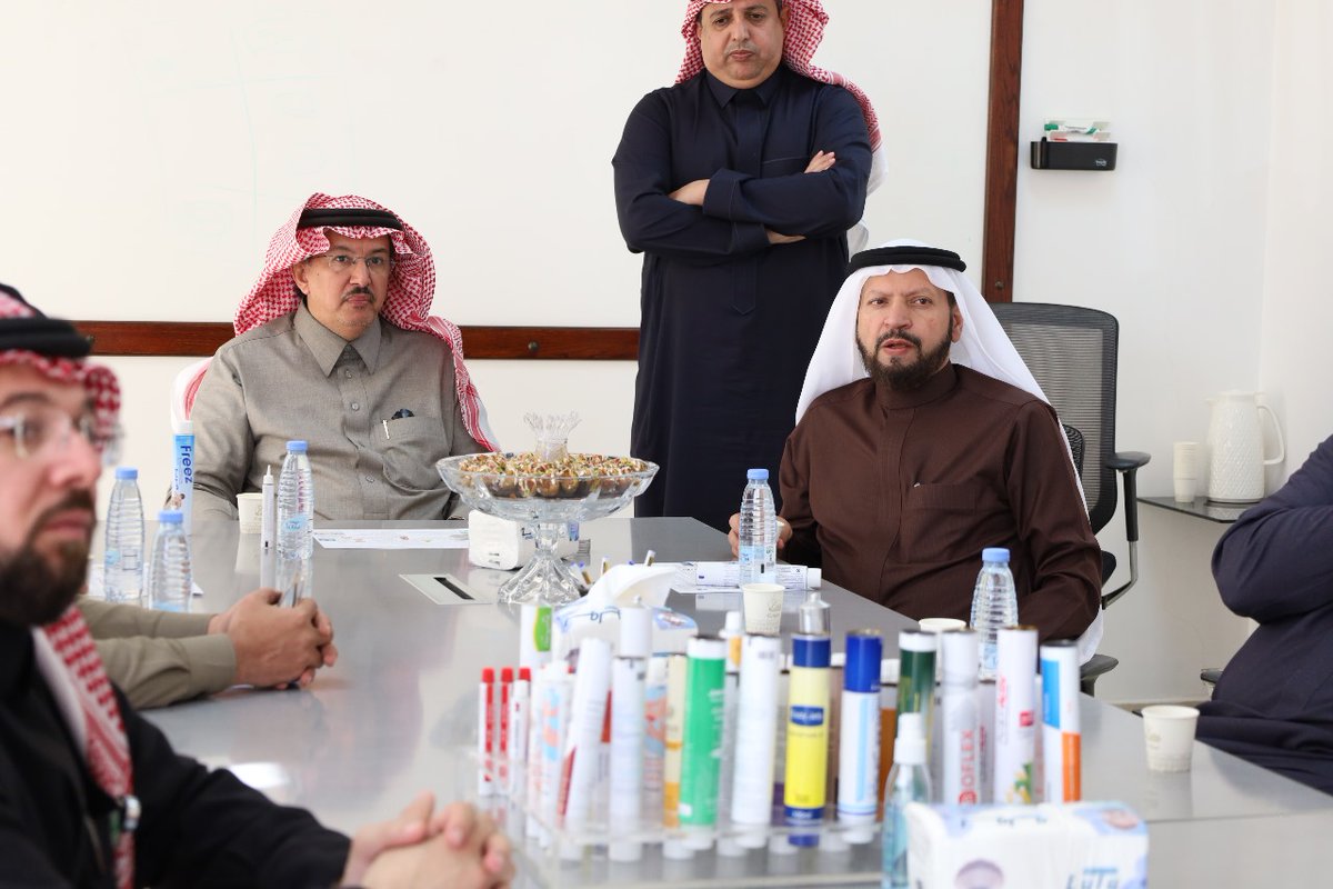 رئيس اللجنة الوطنية الصناعية<a href="/NICommittee/">اللجنة الوطنية الصناعية</a>  أ. إبراهيم آل الشيخ <a href="/Alalshikh_a/">ابراهيم محمد ال الشيخ</a>  وأعضاء اللجنة والوفد المرافق يزورون مصنع المستلزمات الطبية <a href="/Mas__Factory/">Medical Advanced Supplies</a>  ضمن جولة مدينة سدير الصناعية sna3at.com/?p=12964 

#الصناعات_الوطنية