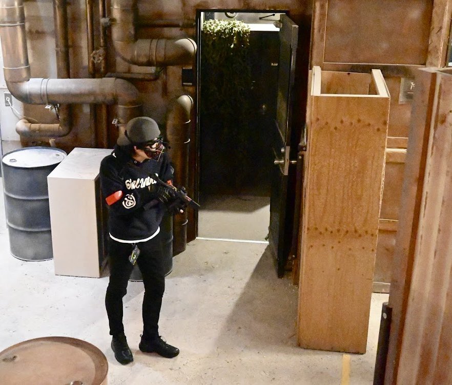 koppeman42's tweet image. 新ブレで撃ち初め。ぼっち参戦だったけどセーフティで相席になった方々がとってもフレンドリーで楽しかった😆
今日の獲物は先日メンテした電ハングロックのカービンのみ。ちゃんと動いて良かった笑

@bp_shinjuku 
#サバゲー #evilwire #splatter