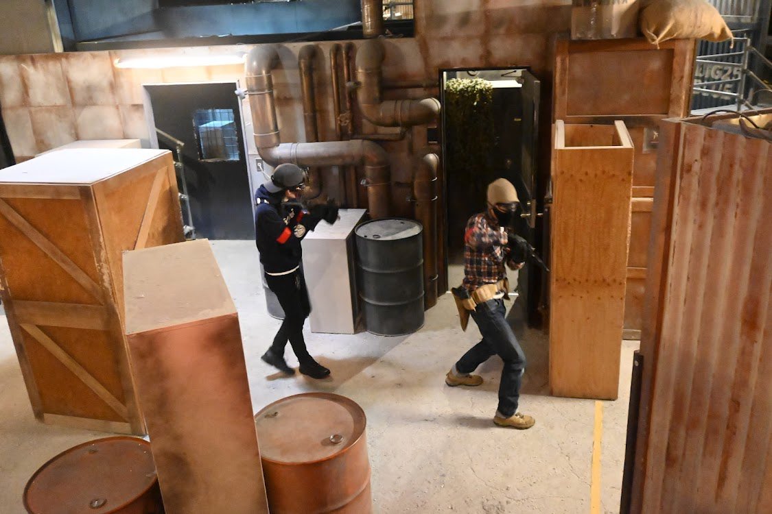 koppeman42's tweet image. 新ブレで撃ち初め。ぼっち参戦だったけどセーフティで相席になった方々がとってもフレンドリーで楽しかった😆
今日の獲物は先日メンテした電ハングロックのカービンのみ。ちゃんと動いて良かった笑

@bp_shinjuku 
#サバゲー #evilwire #splatter