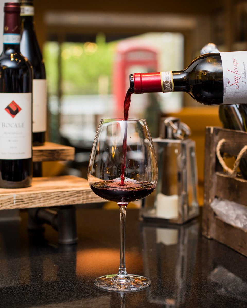 MercanteLondon's tweet photo. A cozy evening, a glass of wine, and your favorite Italian dish 🍷🍝 

#mercantelondon #italianrestaurant #restaurant #lunchmayfair #dinner #restaurantlondon #discoverlondon #wine #italianwine https://t.co/JXbSLNQAcO