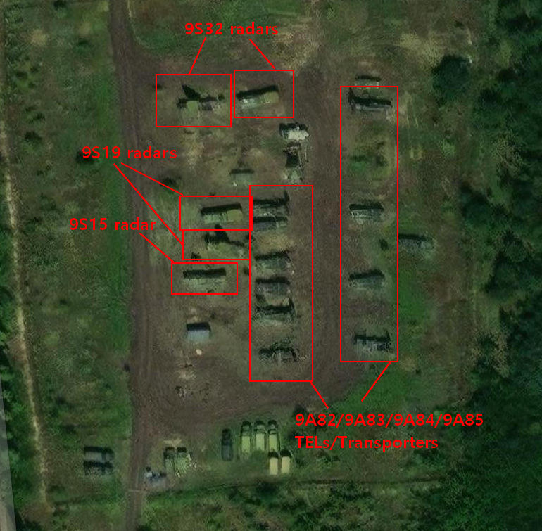 S-300V deployment circa 2021-2022 near Rostov-na-Donu.

August 2021 (also visible on Google Earth):
livingatlas.arcgis.com/wayback/#activ…

August 2022:
livingatlas.arcgis.com/wayback/#activ…

Gone by Sept 2024.
cc <a href="/AS_22im/">AS-22</a> <a href="/BAAService/">BAAS</a> <a href="/HpwWJVafCv83954/">HN0222</a>