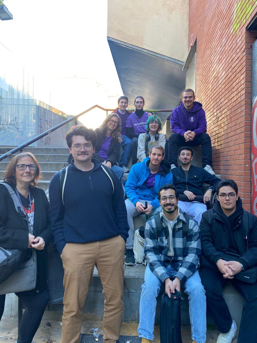 esquerdats's tweet image. Ahir vam participar a la trobada de músics de les colles castelleres barcelonines! 🎶💪 Un plaer compartir música i tradició entre totes!
#Castells #Músics