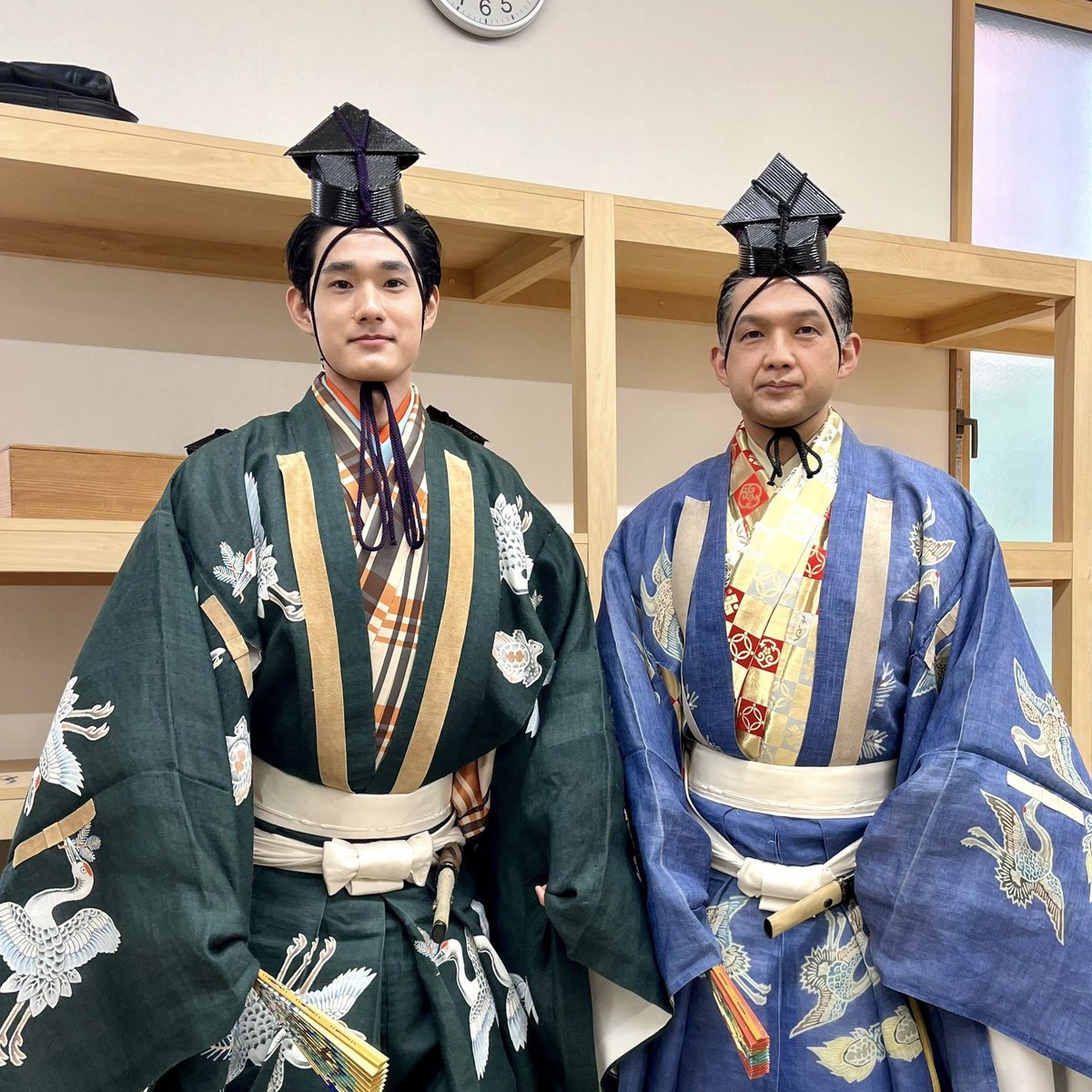 本日は観世九皐会の正月初会〈翁〉で、坂真太郎師の大夫、石井寛人師の