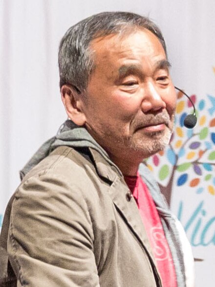 Bibliomaniatico's tweet photo. Hoy cumple 76 años el escritor japonés Haruki Murakami.

"Nunca te rindas, porque cuando crees que todo está perdido, es cuando más cerca estás de encontrar la verdad".

¿Cuál es el libro que más te gusta de Haruki Murakami? https://t.co/XOhPvOhLTv