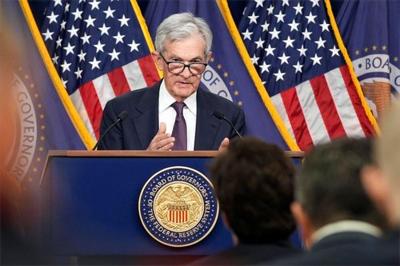 SeunAdeyemiCFP's tweet photo. The Fed is expected to cut interest rates in 2025, perhaps two or three times, with greater uncertainty for the second half of the year. https://t.co/wYVAX43wV1 https://t.co/TPPfUQu1Kz