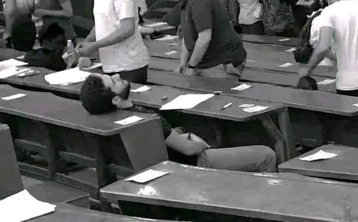 ziadmohamed309's tweet photo. لا الدارُ داري 
ولا الرفاقُ رِفاقي 
ولا المكان يعرِفُني 
عبثتُ بديارٍ لست أملكها.")) https://t.co/KacpqzWnbT