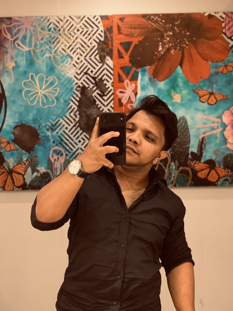 thisara_minsara's tweet photo. mirror mirror  😵‍💫

#mirrorselfie #mirror #goodvibes #chilling https://t.co/RLYKROXu3S