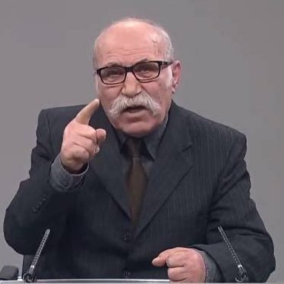 🗣️HKP lideri Nurullah Efe Ankut:

“Türkiye'de bir ‘sığınmacı sorunu’ yoktur. 

Türkiye'de, ‘Türk'ü azınlığa düşürme oyunu’ vardır!”
