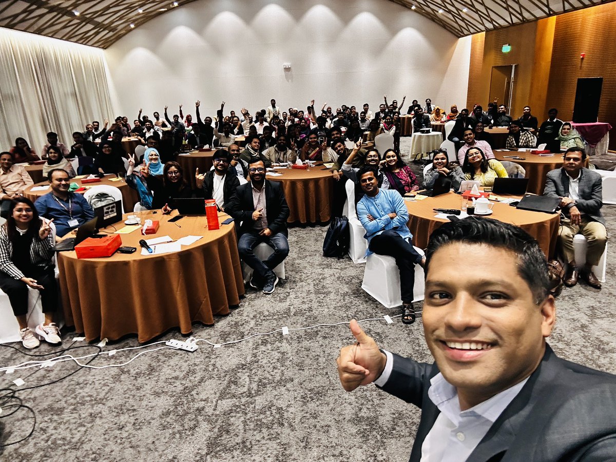 AhmedReza2's tweet photo. Had the absolute honor of engaging with 126 BRAC officials from 64 districts at BRAC CDM, Rajendrapur, on the art of storytelling around migration and human trafficking.

I had the privilege to share my real-life reporting experiences.

#Storytelling #Migration #HumanTrafficking https://t.co/NhnloLgvx3