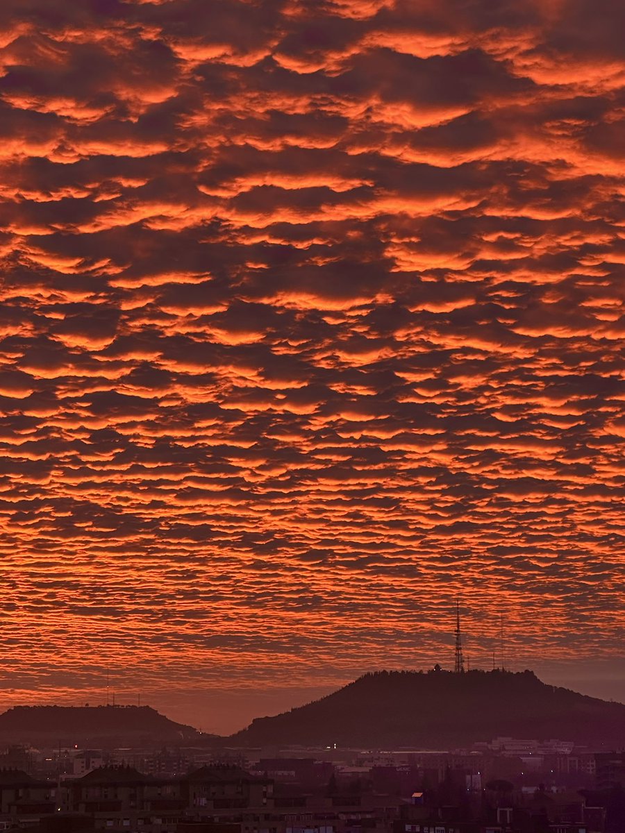 Valladolid amanecía esta mañana mirando al Cerro de San Cristóbal…