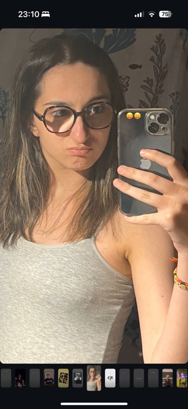 csynnej's tweet photo. thread : Lilou Fiorot, qui vit à Soultz-haut-Rhin, 18 ans la grosse arnaqueuse alias @/lov3intak devenu @/hyunszjae_ https://t.co/TtuDbYpImW