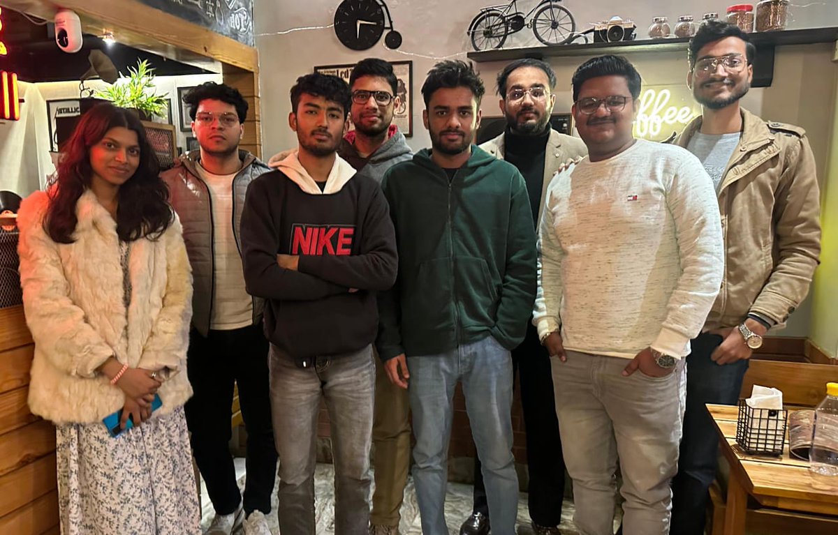 KaifBytes's tweet photo. Had a great time meeting with Bhais in Lucknow🫂
Shoutout to @W3Lucknow, @BhaiNeBola &amp; @rajdotcc for organising such a great meetup❤️ https://t.co/1qeMb0z2RC