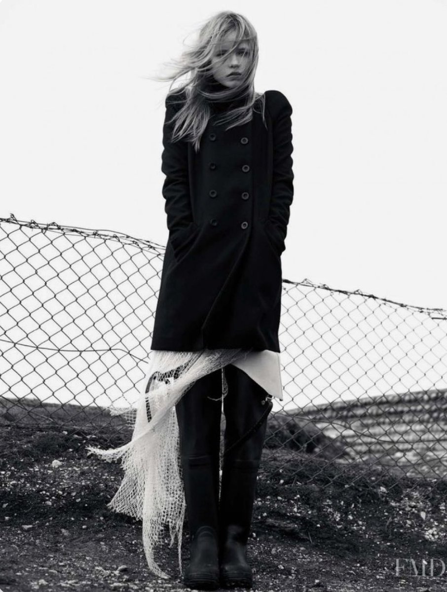JeanRice89's tweet photo. Natasha Poly
in Givenchy, Maison Margiela https://t.co/QQ39DXEIBA