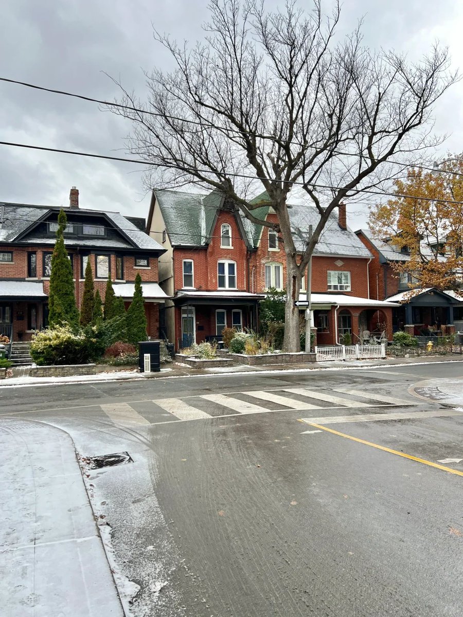 first8673's tweet image. Sledding in the streets and snowball fights—winter magic is here! ⛄️