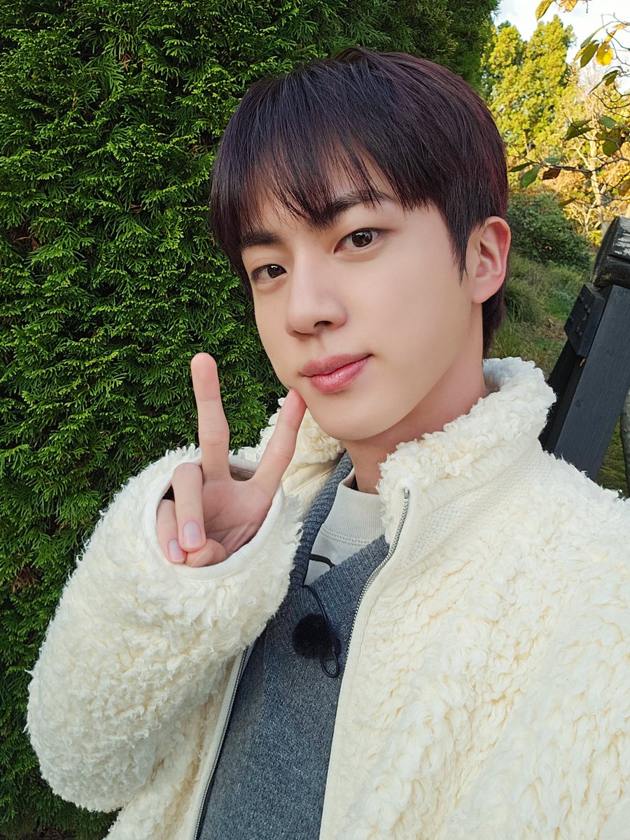 WWH JIN 👍🏻✌🏻