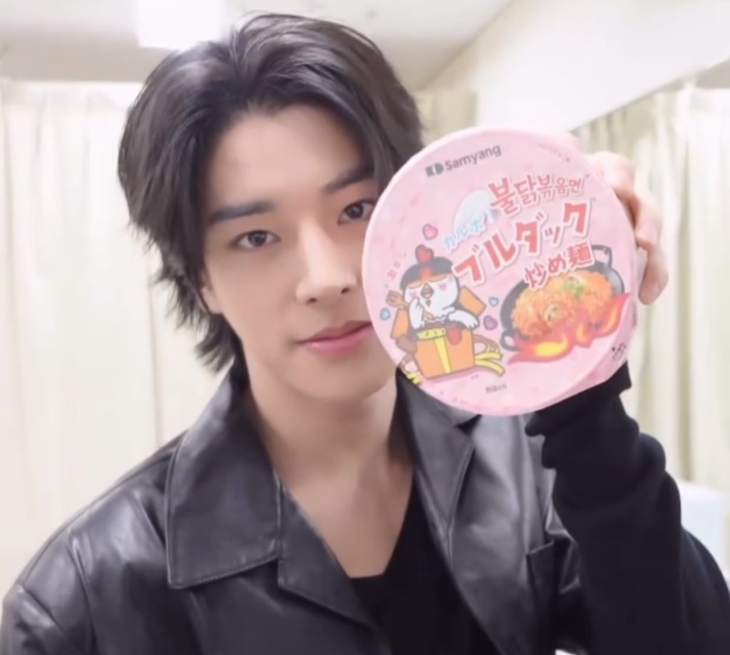 PUPPYJ4KEY's tweet image. 🐶🍜