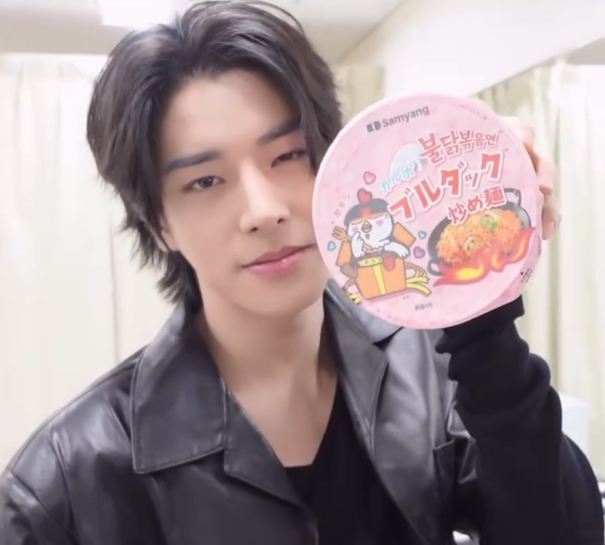 PUPPYJ4KEY's tweet image. 🐶🍜