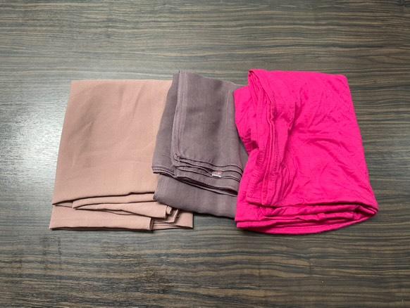 karizka's tweet photo. pashmina ceruty, segiempat paris, pashmina kaos, take all 20k https://t.co/KlqbKQyyQx