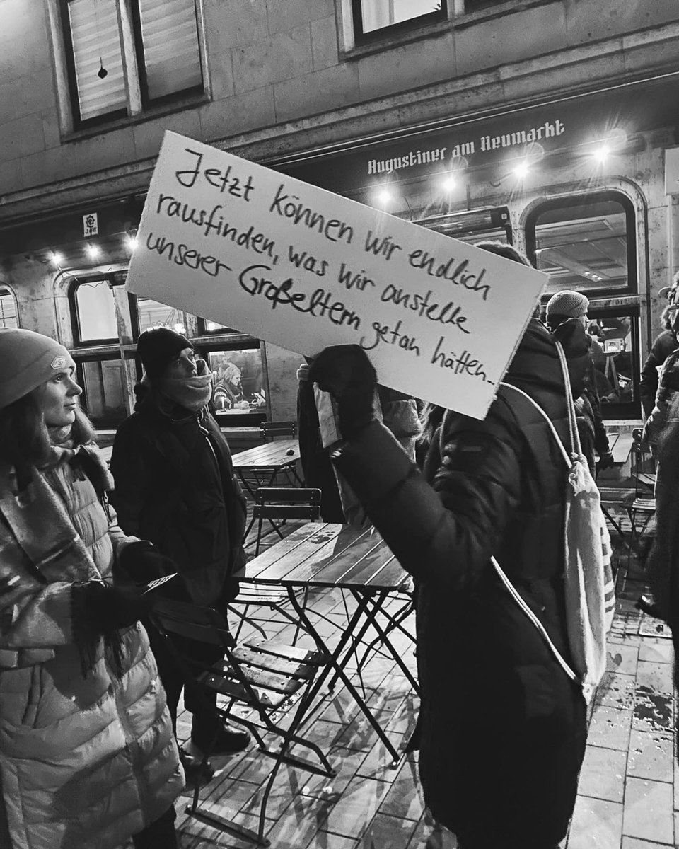 bohni1979's tweet photo. Der Parteitag der #fckafd in #Riesa muss doch jetzt reichen für eine #Verbotsverfahren, oder? Oder??? 
Und ich bin alles andere als links! Ich bin #demokratisch, #solidarisch, #tolerant und klar gegen Rechts! https://t.co/19isMgldUS