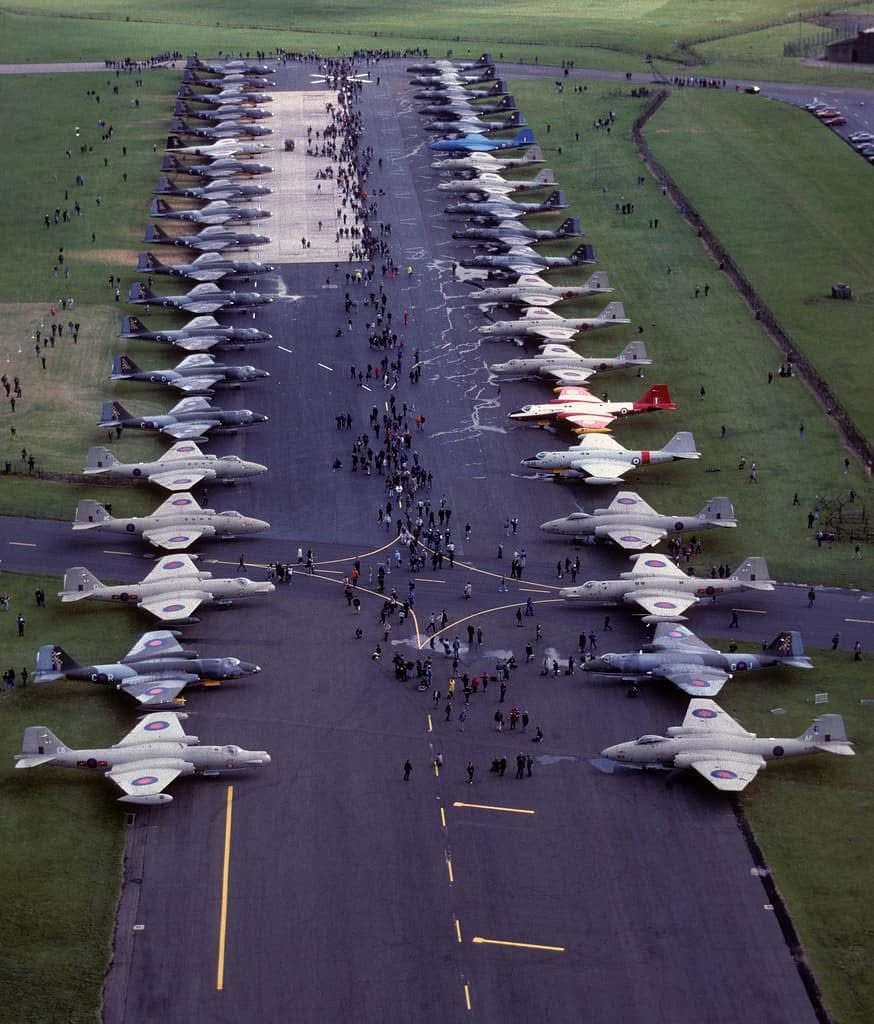 CcibChris's tweet photo. From the days of a significant RAF. Canberras at Wyton https://t.co/SkMMuY40mF