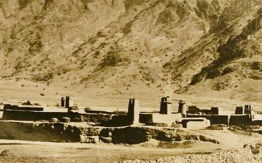 nasirtori's tweet photo. For #Pashtuns, especially #tribal Pashtuns, their homes, boundary walls, and even #mosques and their #minarets are #morchas, #bunkers . #Boshera has the strongest morcha bunkers in #Kurram and have #land_mines around their villages. https://t.co/Z9QXdLAu6G