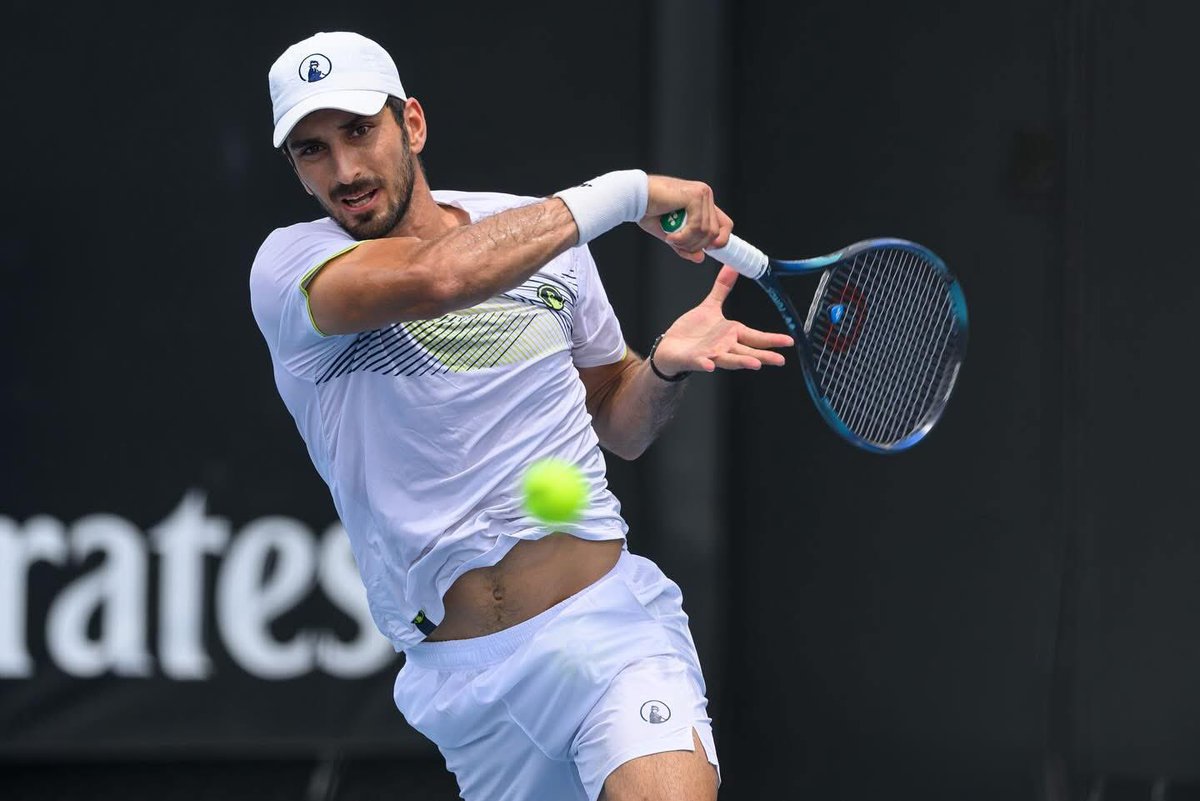 اللبناني 🇱🇧 #هادي_حبيب يتقدم على الصيني بو يون شاو كيتي 🇨🇳 في اول مجموعة ٧-٦، في الدور الاول لبطولة استراليا المفتوحة
#australianopen2025  
لمتابعة المباراة مباشرة: 
en24.sportplus.live/tennis/austral…