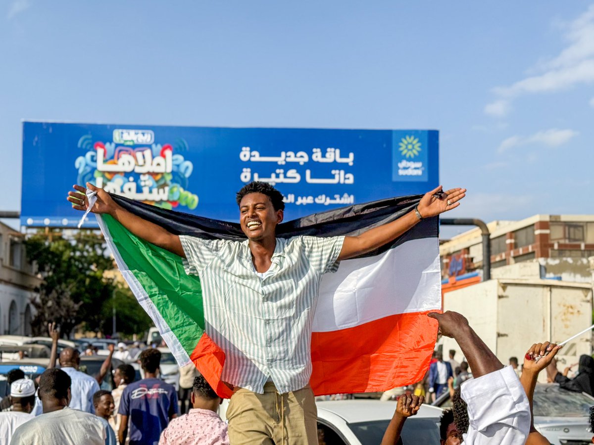 Celebrations in Port Sudan after the liberation of Wad Madani. Streets are filled with flags and joyful faces, marking a major defeat for the RSF and a hopeful return to peace.

#SudanUpdate #SudanCelebrations #SudanIsLess