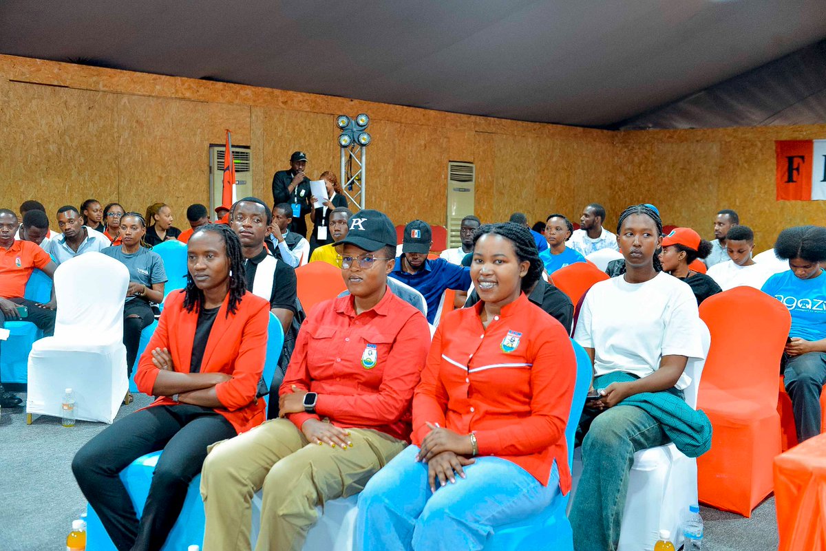 RPFyouthnyaru's tweet photo. 🔵⚪🔴Birimo kuba Urugaga rw'urubyiruko rushamikiye ku muryango @rpfinkotanyi mu karere ka Nyarugenge babyukiye mu gikorwa cy'amatora ku rwego rw'akarere,  igikorwa cyitabiriwe n'abayobozi b'umuryango RPF Inkotanyi ku rwego rw'akarere. https://t.co/58Gx2JmrIZ