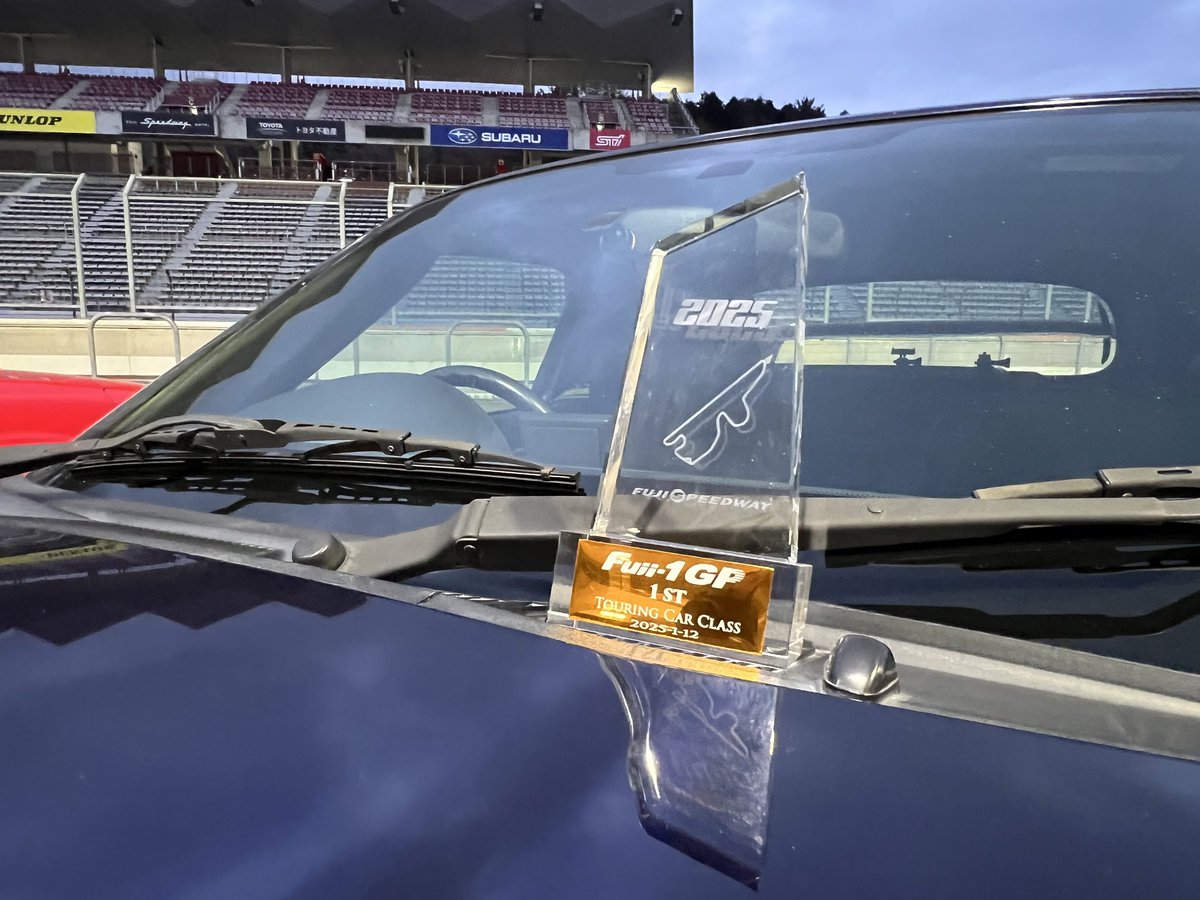 Rracingryuma361's tweet photo. Fuji1-GP
予選…クラストップ、58秒7
決勝…クラス優勝🏆
総合12位!
上には、スーパーとレーシングクラスしかいなかった。
上出来👍
#Fuji1-GP
#NCロードスター
#Rracing https://t.co/MRQLxdNyNb