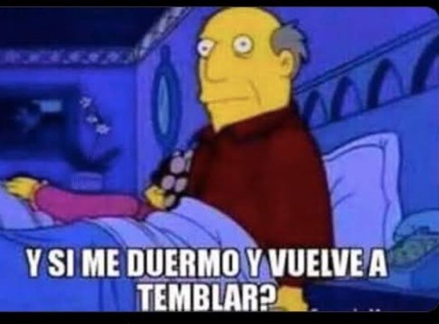ms_camara21's tweet photo. Ya extrañaba este meme… 😭🥹😂. Ahora si me cagué 😭💩

#Sismo #Temblor #AlertaSísmica https://t.co/ed69xoANaA