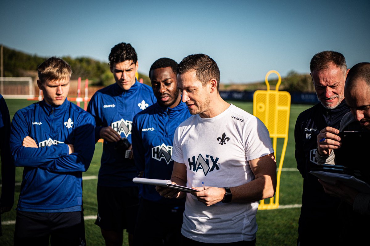 And another birthday boy: Michael #Stegmayer can celebrate his big anniversary. Our head of the organisation of the licensed players department turns 40 today 🥳 We wish you all the best too, Stegi! 💙⚜️ #sv98