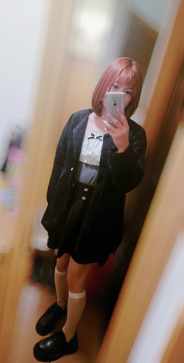 shima_00115d's tweet photo. 実家に行く格好ではなかった

 #男の娘 https://t.co/ZIq4plhuXw