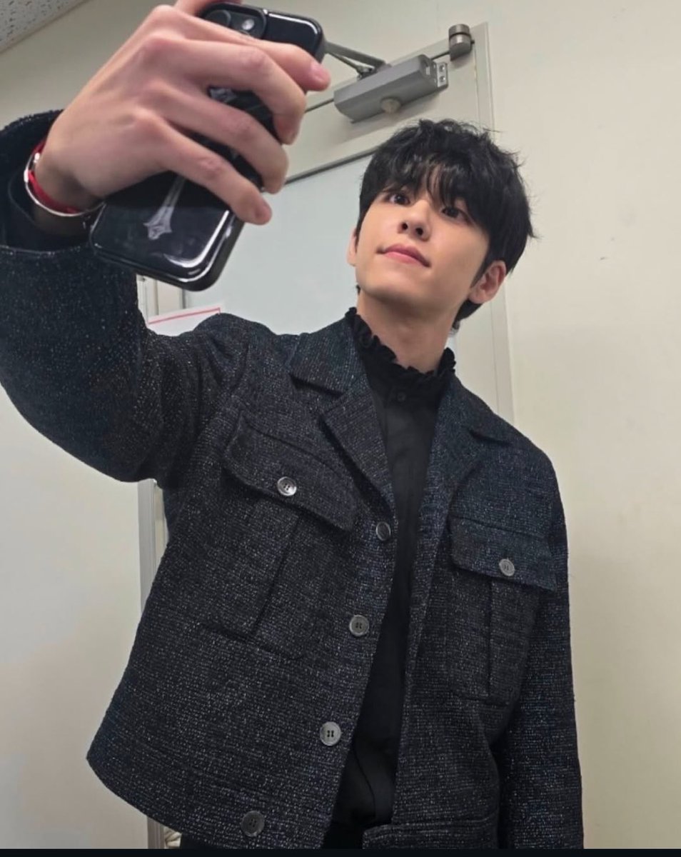 필자님 렌즈낀 날 셀카 떴다.