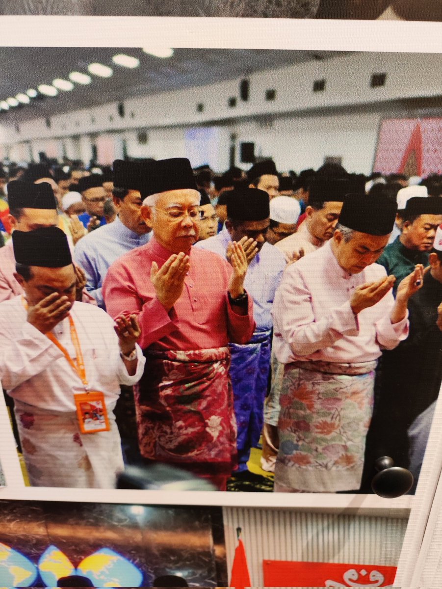 ASSUOfficial's tweet photo. Seorang Sahabat baik akan buat Permohonan Pengampunan Penuh untuk Sahabatnya, takkan meninggal sahabatnya keseorangan, akan terus memperjuangkan sahabatnya yang dianiayai oleh musuh. https://t.co/BxE0BIKfkL