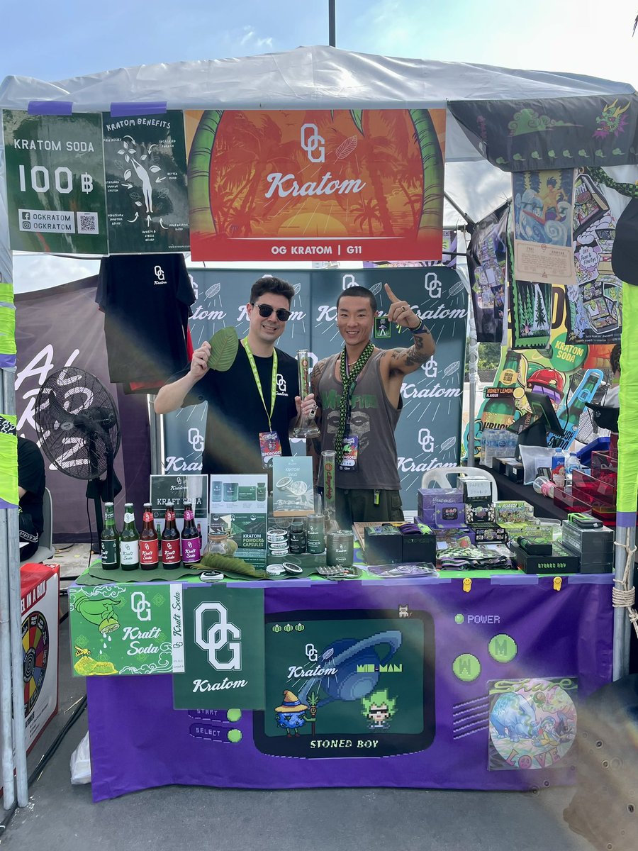 OGKratom420's tweet photo. Phuket Cannabis Cup day 2 
🇹🇭🏆🍀🍃 
OG Kratom x Wizman 😎 https://t.co/EGQiG7pFvc