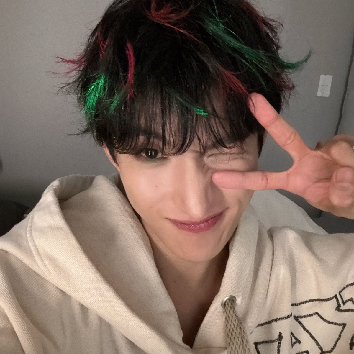 [17'S 도겸] 인가 막방까지 우리 모두 청춘이었다..🫶
캐럿들이 없었더라면 이런 기분 못 느꼈을거예요☺️ 진심으로 고마워요🩷🩵