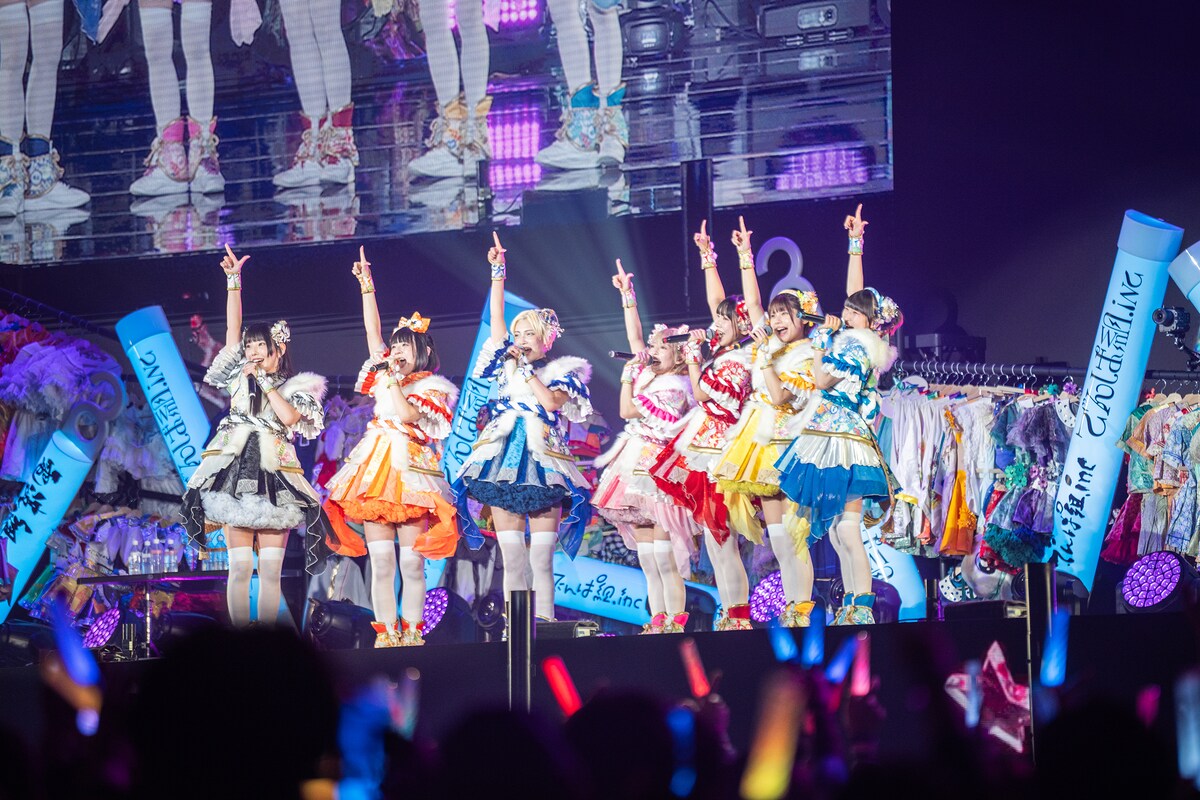 natalie_mu's tweet photo. 【ライブレポート】
でんぱ組.incの物語、ここに完結⚡️
すべての歴史を乗せた最後のステージ（写真108枚）
https://t.co/ocre4IRnvz

#でんぱエンディング #でんぱ組 #dempagumi https://t.co/R0VNlDF0XH