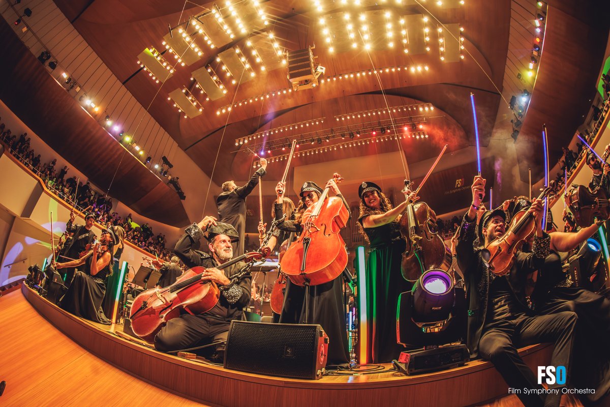 FilmSymphony's tweet photo. 🥹¡Millones de gracias Valencia!🥹
Ayer pudimos disfrutar de una tarde súper especial con todos vosotros, acompañados de música, de cine ¡y de mucha pasión!
¿Nos vemos de nuevo?
#FSOTARAB #FilmSymphony https://t.co/kVSS4ChVXX