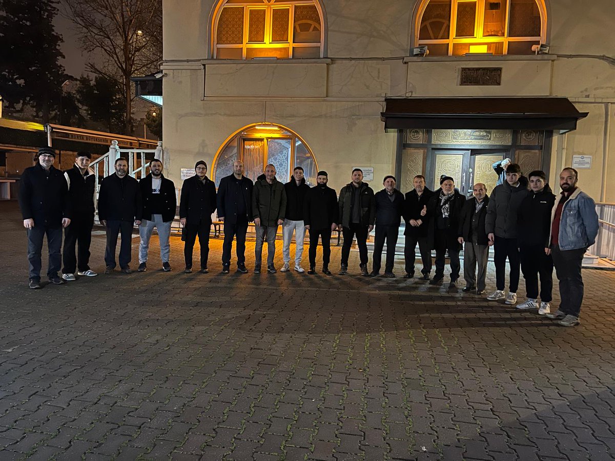 Sabah namazı buluşması

📍Sarı Camii