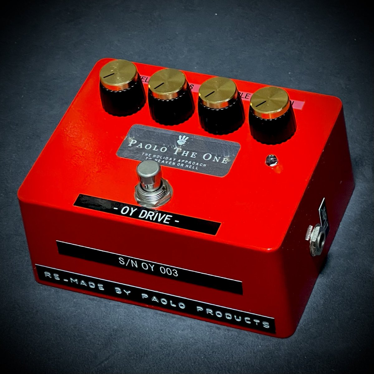 Paolo0823's tweet photo. 先日UPしたDS-830のMod完了。
ケースも製作してのOT DRIVEオマージュ。
自分のイニシャルに因んで ”OY DRIVE “ w
ラベルの都合上LEDを真ん中に持って来れなかったのが残念(青色には変更済み)
1台しかありませんがシリアルは3ですw
#エフェクター
#モディファイ
#OTDRIVE
#奥田民生 https://t.co/rVGsZOiJJp