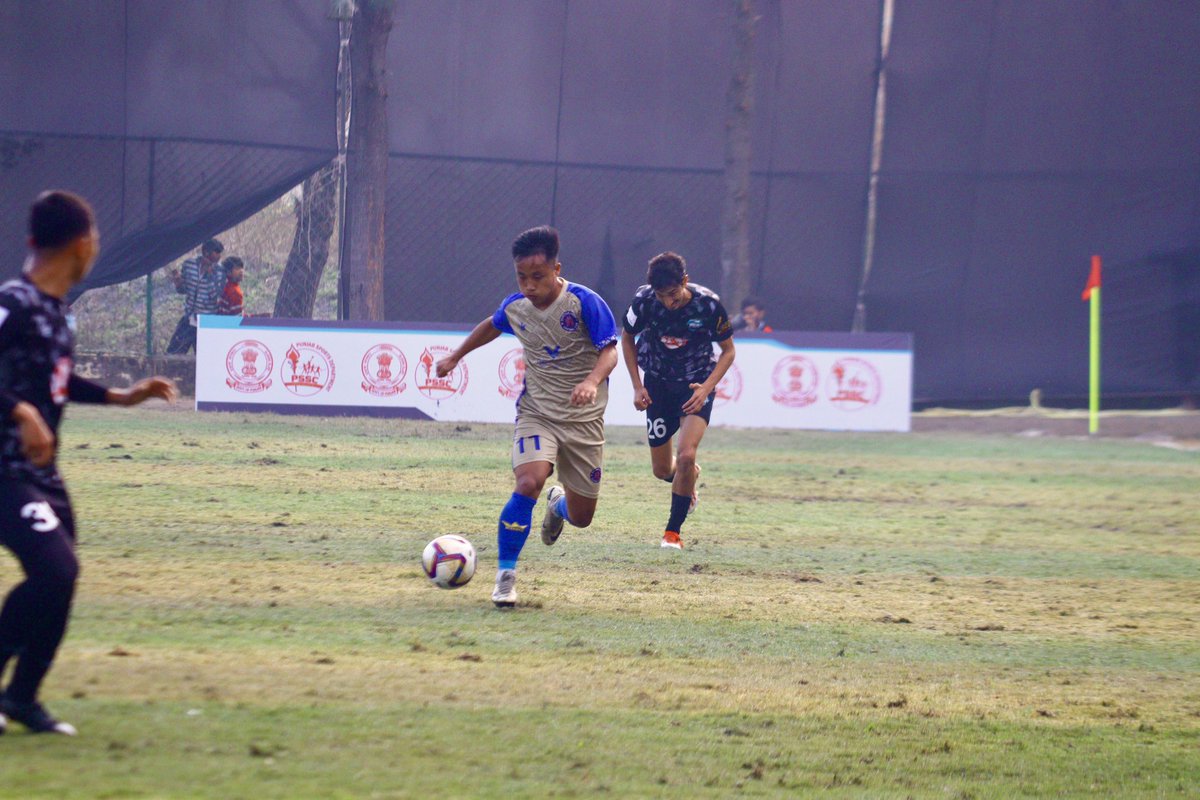 INDWomensLeague's tweet photo. Half-Time! ⏸️
It’s all square at the break: 0️⃣-0️⃣
#ILeague #DFCRUFC #IndianFootball ⚽️ https://t.co/mOIDrvZWEc