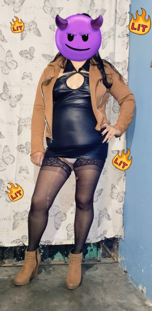 Uff que rico mi esposa quiere sentir una doble penetración andamos en busca de candidatos para un rico trío hmh