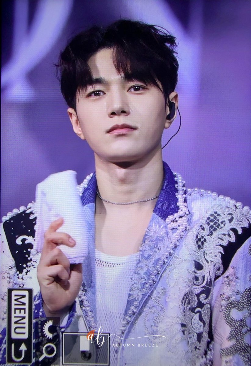 ๊ฐ์๋ฐ๋๐ ๐๐ฎ๐ญ๐ฎ๐ฆ๐ง ๐๐ซ๐๐๐ณ๐ tweet media