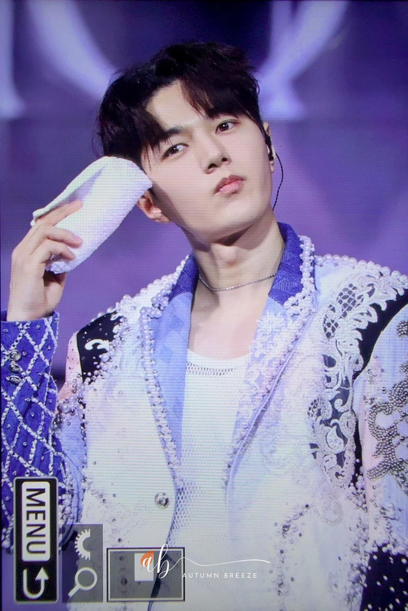 ๊ฐ์๋ฐ๋๐ ๐๐ฎ๐ญ๐ฎ๐ฆ๐ง ๐๐ซ๐๐๐ณ๐ tweet media