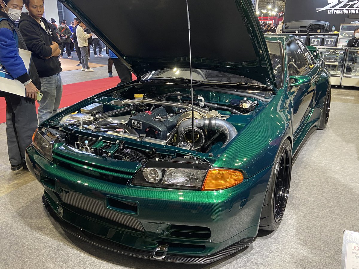 Ry0u_Ry0u's tweet photo. ガレージアクティブのワイドボディGT-Rたち
R32はグリーンカーボンボディで神秘的なルックスだった
#GarageActive #東京オートサロン2025 https://t.co/lCYFSPJmIy