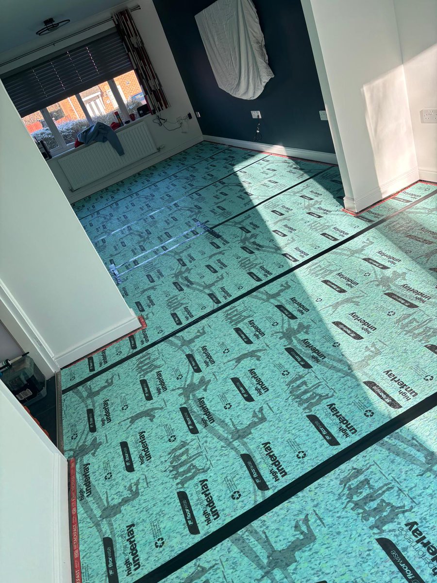 dksflooring's tweet photo. #Wellingborough , Bamboo flooring uplifted and removed , @floorwisehq 11mm underlay and @VictoriaCptLtd Heartland Heathers installed to a lounge/diner. https://t.co/18cbPWPyR0