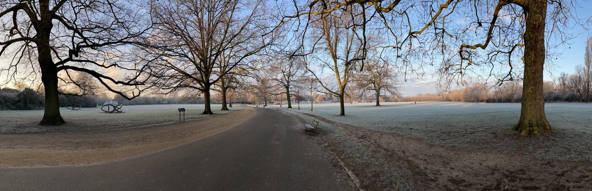 A fine frosty day in <a href="/DulwichPark/">Dulwich Park Friends</a> this morning, looking splendid.