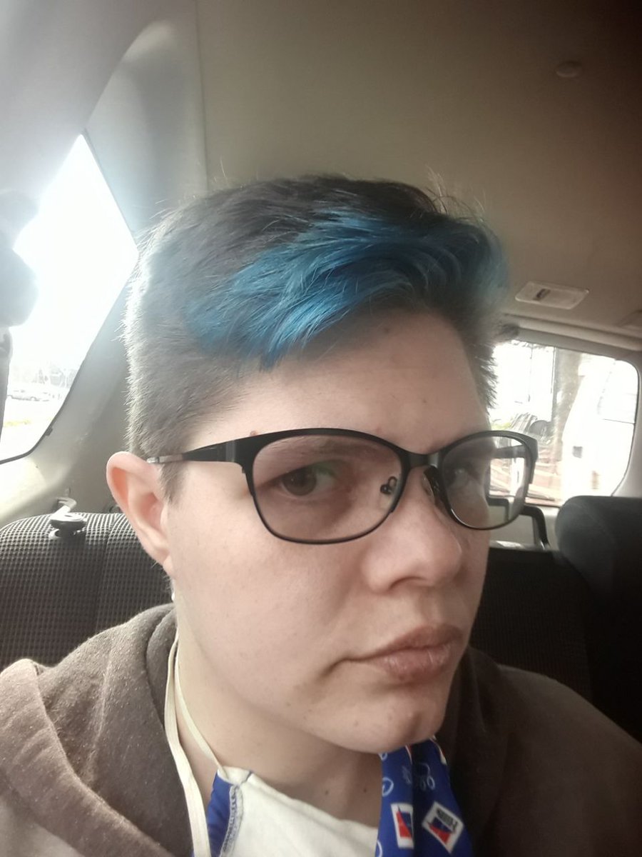 Shys_Alley's tweet photo. 6 months pre HRT Vs 1 ½ on T. https://t.co/98UDO5KxzZ