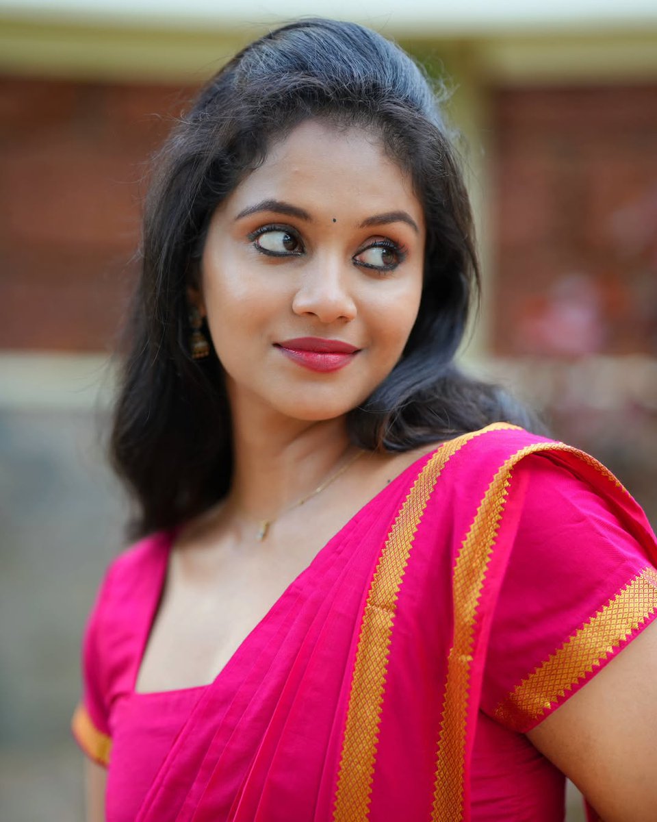 vunga_bunga's tweet photo. #PonnuAsh #Ashwathi https://t.co/uD3nVxByDf