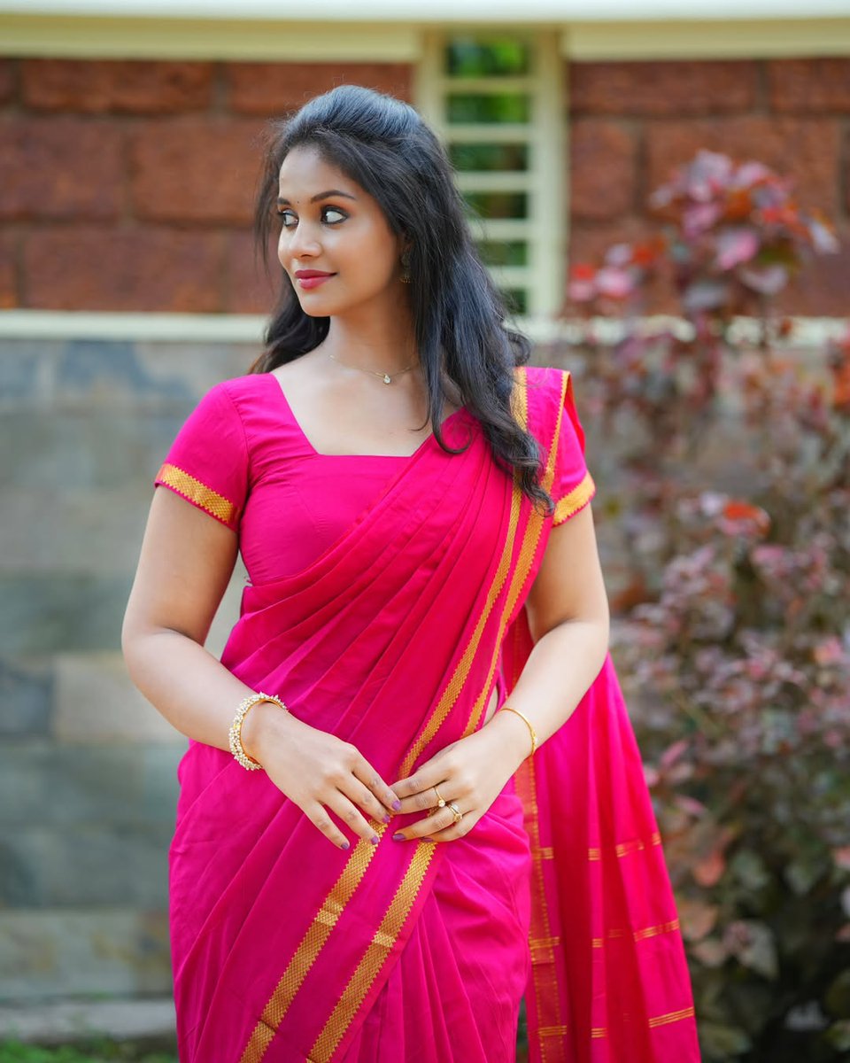 vunga_bunga's tweet photo. #PonnuAsh #Ashwathi https://t.co/uD3nVxByDf